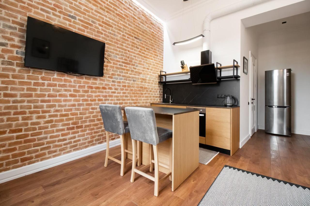 Seveneleven Apartments แชร์นิฟซี ภายนอก รูปภาพ