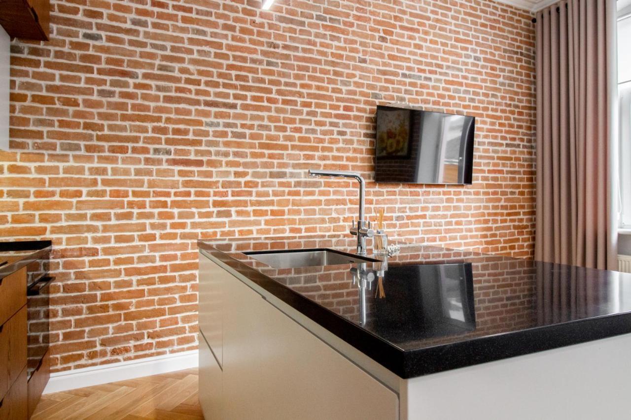 Seveneleven Apartments แชร์นิฟซี ภายนอก รูปภาพ