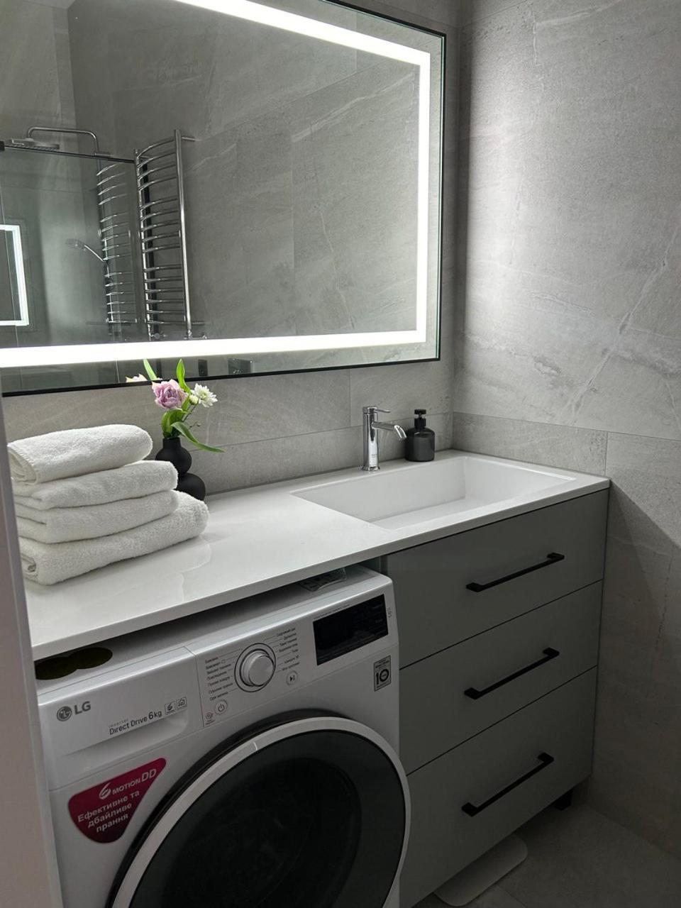 Seveneleven Apartments แชร์นิฟซี ภายนอก รูปภาพ