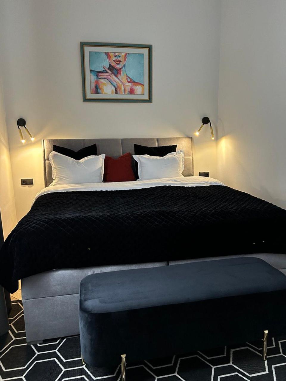 Seveneleven Apartments แชร์นิฟซี ภายนอก รูปภาพ